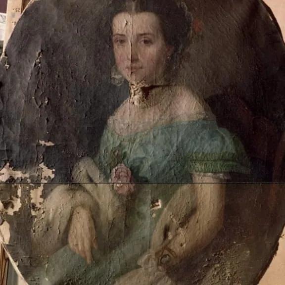 До реставрации: Портрет в овале